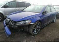 2018 Volkswagen Golf WVWVF7AU1JW098131