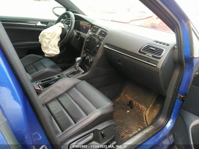 2018 Volkswagen Golf WVWVF7AU1JW098131