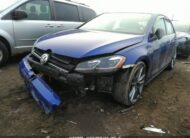 2018 Volkswagen Golf WVWVF7AU1JW098131