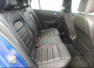 2018 Volkswagen Golf WVWVF7AU1JW098131